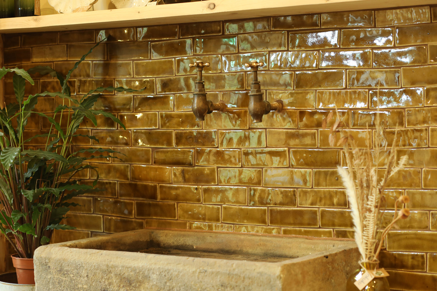 Erith Gold tile